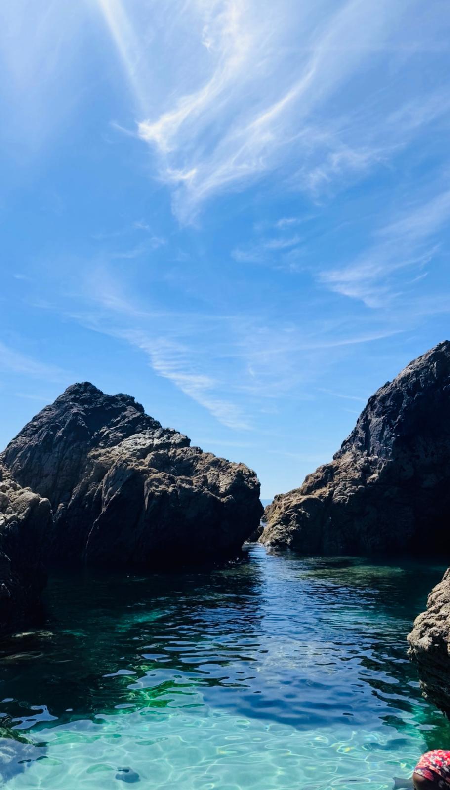 scenic picture of a beach in Cornwall